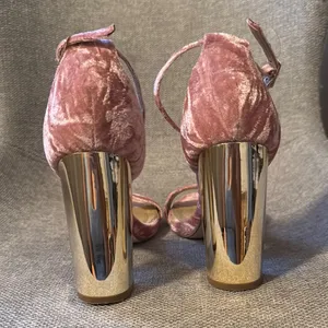 Elegant Pink Velvet Women's Heels thumbnail 3