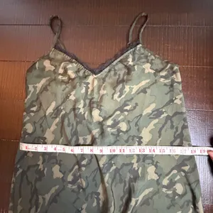 Wild‎ Fable Camouflage Lace Trim V-Neck Midi Slip Dress Green Camo XS S Y2K thumbnail 4