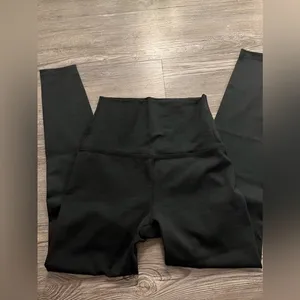 SOLD Beyond yoga black capri leggings thumbnail 1