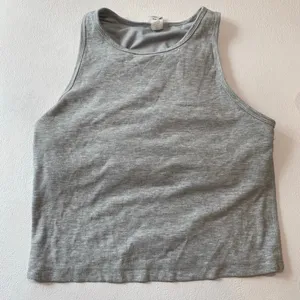 Yogalicious Heavenly Rib Stay Crop Tank Large Gray Athleisure Yoga Top thumbnail 2