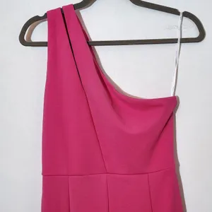 Lulus Pink One Shoulder Cocktail Dress NWT Size Medium Pink Wedding Guest Dress thumbnail 4