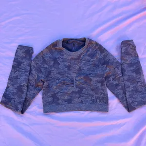 Gymshark Cropped Long Sleeve thumbnail 5