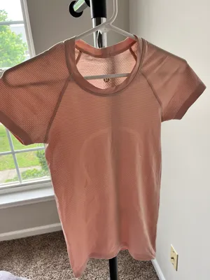 Lululemon Swiftly Tech Short Sleeve thumbnail 5