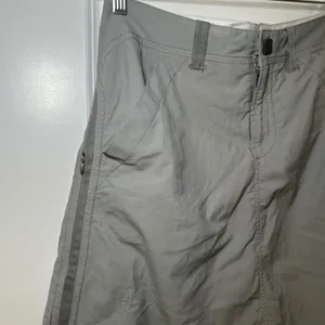Mountain Hardwear Womens Gray Hiking Skort Size 6 Nylon Active Utility gorpcore thumbnail 2