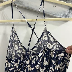 Old Navy dress never worn thumbnail 3