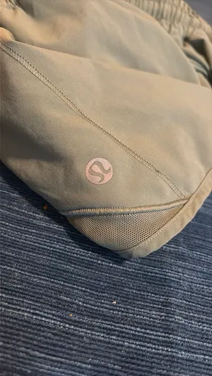 Lululemon Hotty Hot 2.5" thumbnail 3