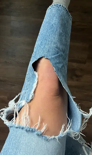 American Eagle Jeans Curvy Mom jeans  thumbnail 5