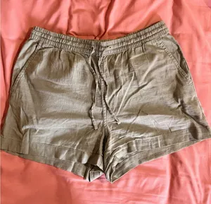 H&M Green Loose Shorts thumbnail 1