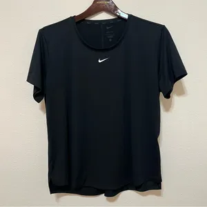Nike front swoosh logo Tshirt, Dry-Fit, black, size L thumbnail 2