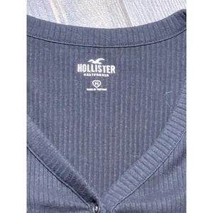 Hollister Black‎ Ribbed V Neck Button Front Tie Waist Long Sleeve Top Medium Y2K thumbnail 4