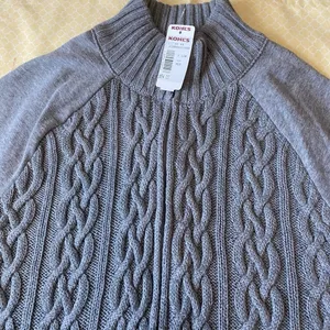 Women’s Croft and Barrow Cable Knit Zip- Front Cardigan thumbnail 2