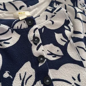 Maeve by anthology Blue and White Puff Sleeve Blouse EUC thumbnail 7