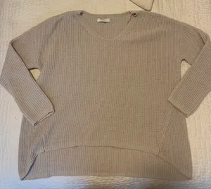 Sweater thumbnail 1