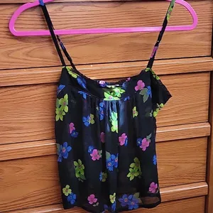 Hollister Top thumbnail 1