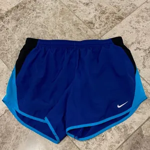 Nike Dri-Fit Tempo Running Shorts Small Blue thumbnail 2