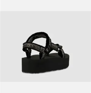 Teva Sandals thumbnail 2