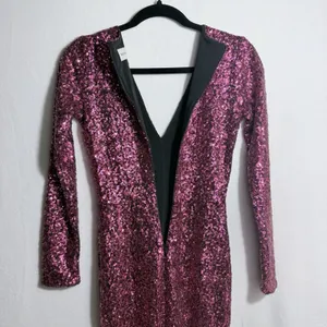 Dress the Population Pink Sequin Deep V-Neck Long Sleeve Sheath Mini Dress Sz S thumbnail 8