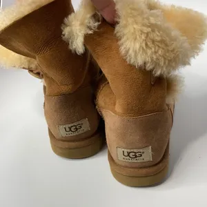 UGG Australia Bailey button short boots chestnut size 6‎ thumbnail 4