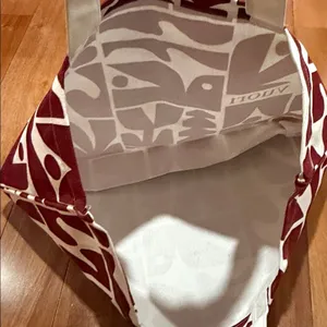 NWT Vuori Holiday Bag Strawberry‎ - Limited Edition thumbnail 4