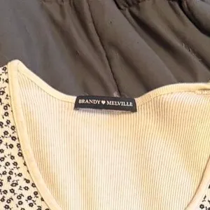 Brandy Melville Top thumbnail 3