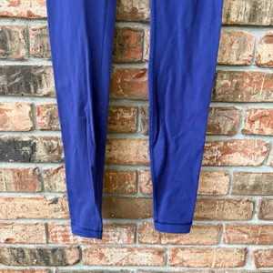 Lululemon Size 6 Purple Leggings Athletic Athleisure Soft Stretch Pull On thumbnail 4
