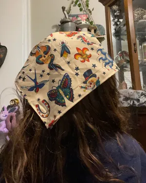 traditional print bandana thumbnail 1