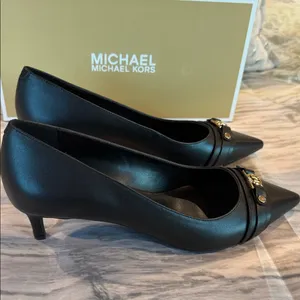 NWT Michael Kors Mandy Flex Kitten Pumps thumbnail 3