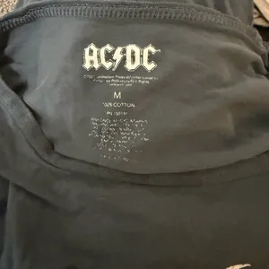 AC/DC Black Graphic Band Tee Size Medium thumbnail 4