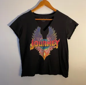 American Eagle Journey Choker Shirt thumbnail 2