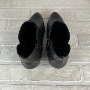 Ariat Astor Ankle Booties Womens 6.5 B Black Leather Low Heel Zip Coast Cowgirl thumbnail 4
