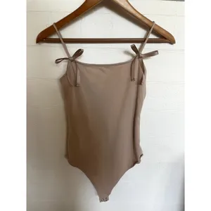 AMERICAN EAGLE Bow Strap Bodysuit Beige Size Small S Spaghetti Cami Tank Top thumbnail 2