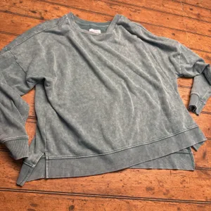 Colsie Sweatshirt‎ Womens Large Green Distressed Crewneck Pullover Lounge Top thumbnail 1