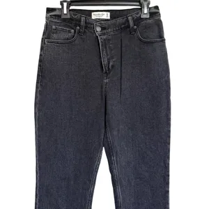 Abercrombie & Fitch Ultra High Rise 90s Straight Jean‎ 28 6 Short Black thumbnail 5