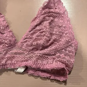 Victoria's Secret Pink Bralette Size Small thumbnail 2