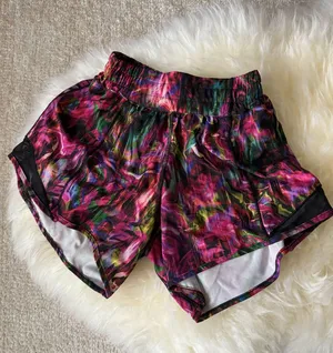 Lululemon Shorts Hotty Hot thumbnail 1