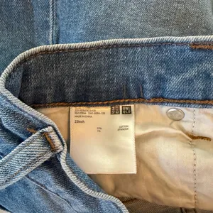 Uniqlo Denim Shorts thumbnail 3