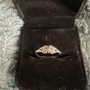 Women’s Stainless Steel Silver Band Size 7 thumbnail 1