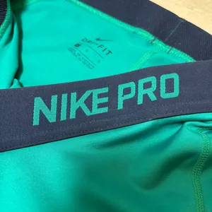 Nike Pro DRY-FIT Teal‎ Size L thumbnail 4