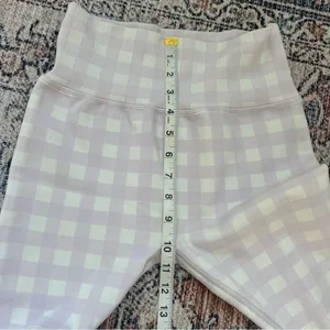 Sweaty Betty Gingham Lavender and White High-Waisted Biker Shorts Medium 8” thumbnail 13