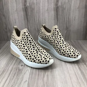 Gianni Bini Beige & Black Leopard Knit Slip-On Platform Sneakers Size 8 thumbnail 3