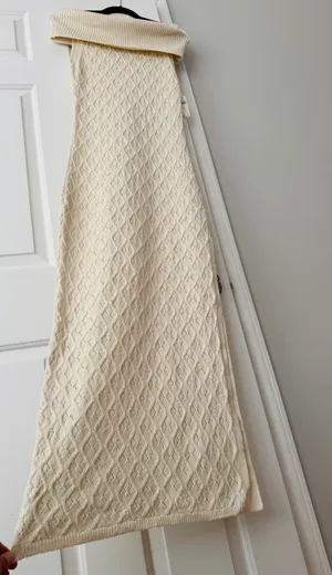 Anthropologie Off-The-Shoulder Tropics Sweater Maxi Dress, Size M thumbnail 7