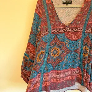 IDYLLWIND bohemian flowy viscose Top, A-Line, long sleeve V neck size M thumbnail 9