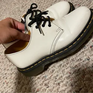 Dr. Marten 1461 Women’s Patent Leather Oxford Shoes in White Lucido Size 6 thumbnail 7
