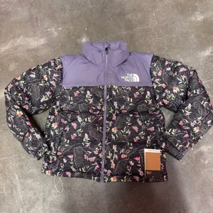 The North Face Women's 1996 Retro Nuptse Down Jacket thumbnail 3