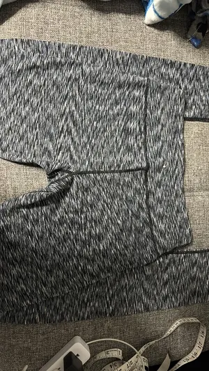 Lululemon leggings. Size 6. Gray. thumbnail 2