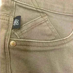 Rock & Republic Kashmiere Taupe Distressed Jeans Women’s Size 6M thumbnail 5
