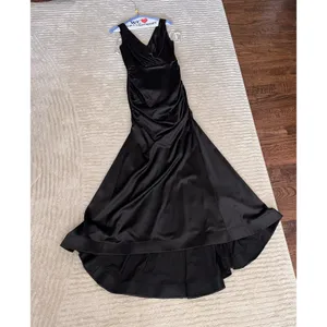 David's Bridal GALINA SIGNATURE Women’s Stretch Satin Ruched Mermaid Dress Black Size 2 EUC thumbnail 11