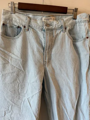 Abercrombie & Fitch High Rise Loose Jeans thumbnail 7