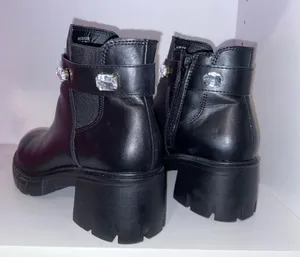Steve Madden Chelsea Boots thumbnail 5