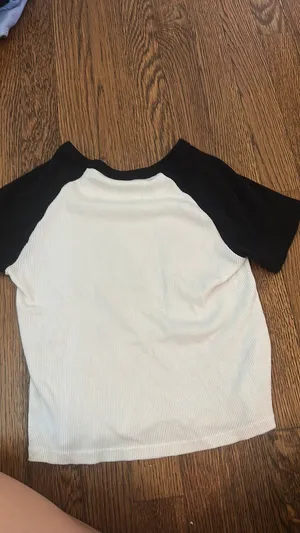 Brandy Melville Top thumbnail 2
